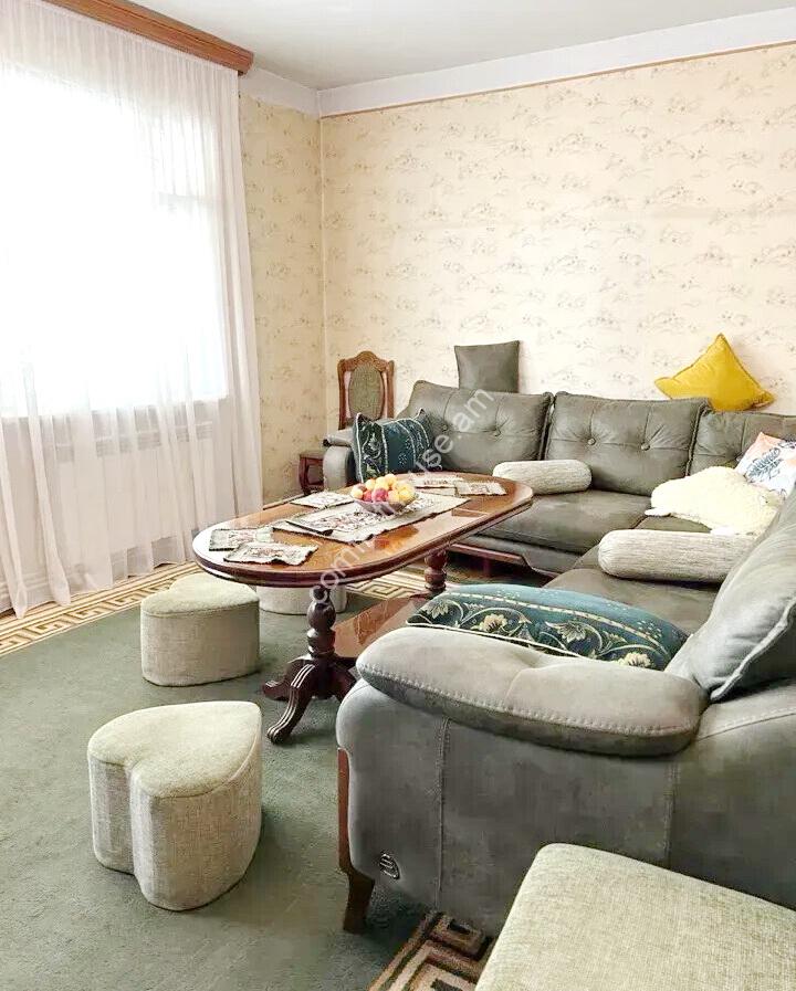 470634-3482576-crop