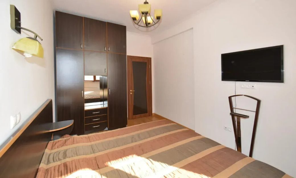 470719-3483710-crop