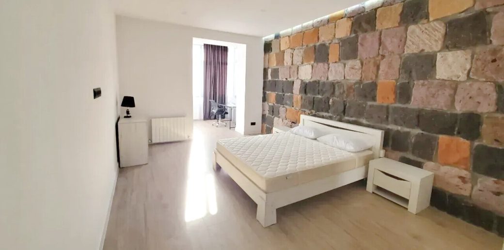 470817-3485096-crop