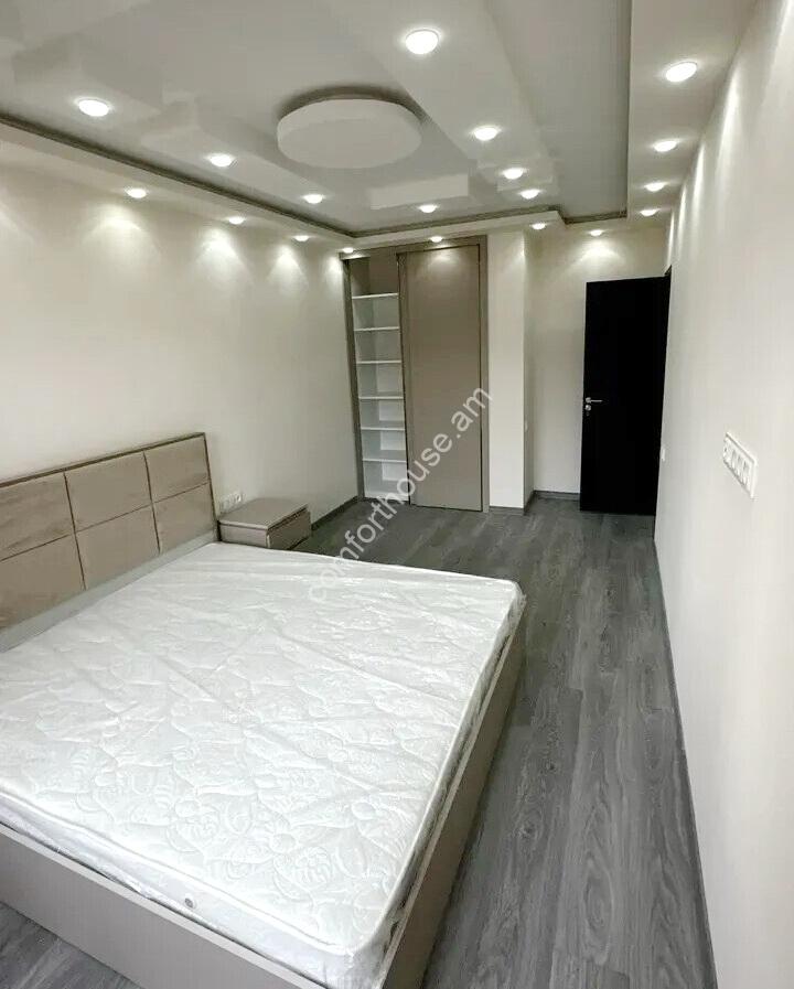 471009-3487929-crop