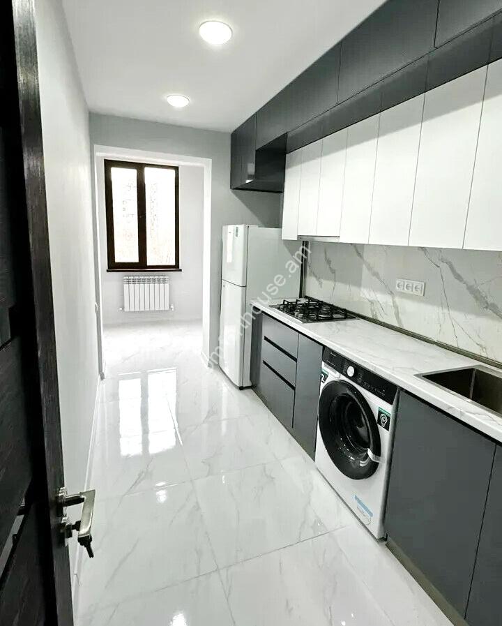 471009-3487932-crop