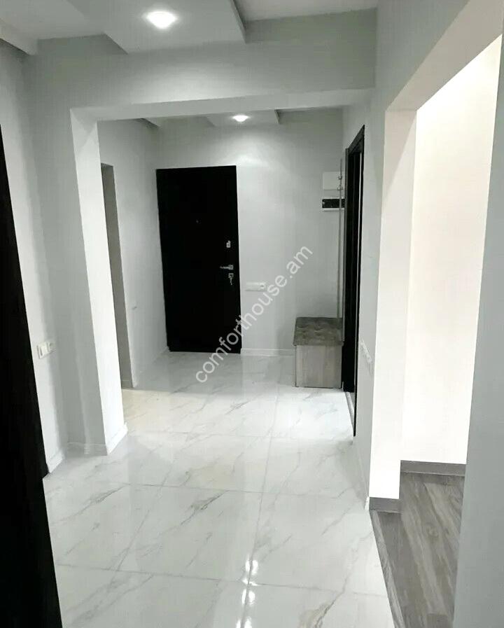 471009-3487933-crop